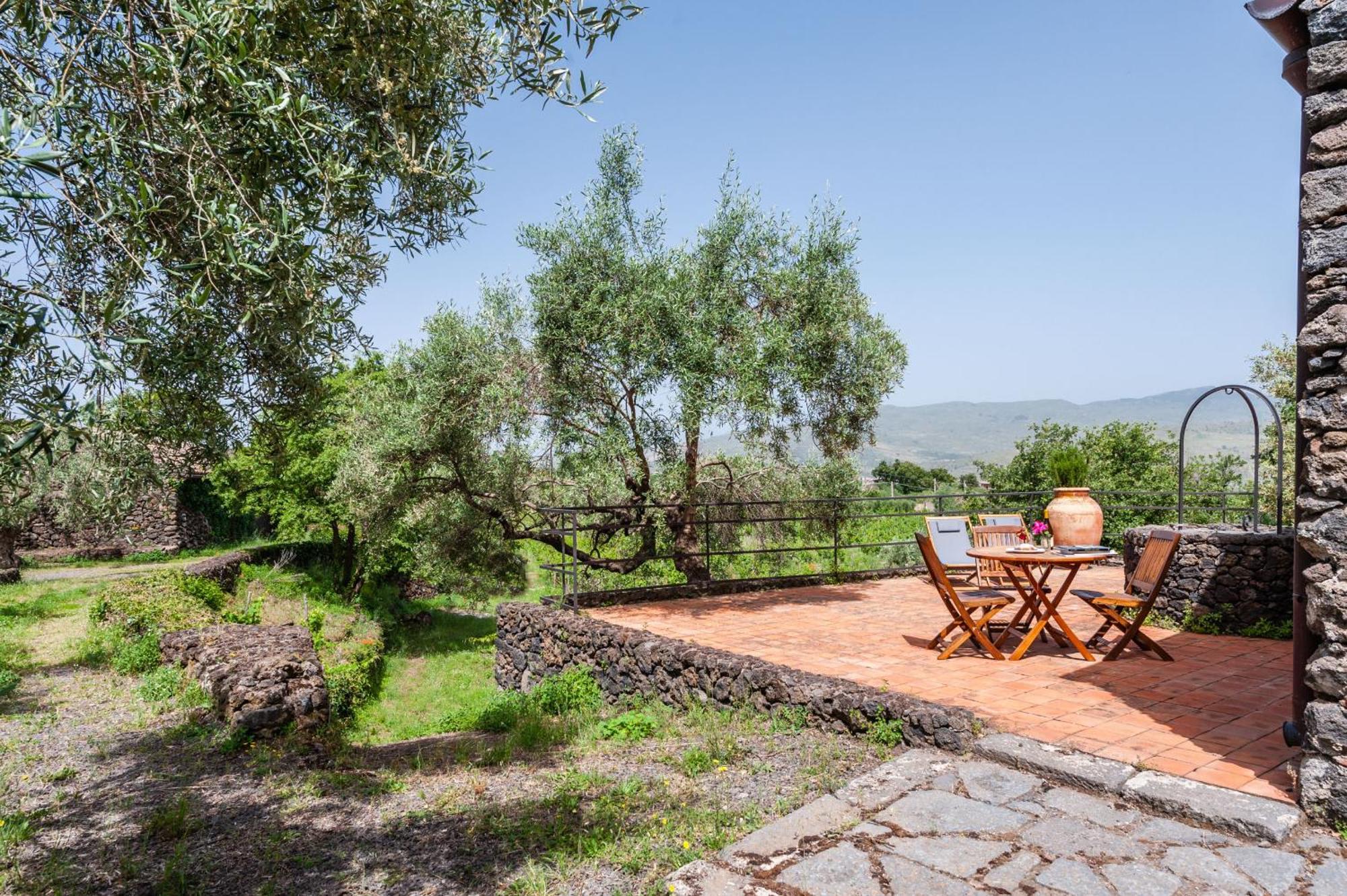 Terrazze Dell'Etna - Country Rooms And Apartments Рандаццо Екстер'єр фото