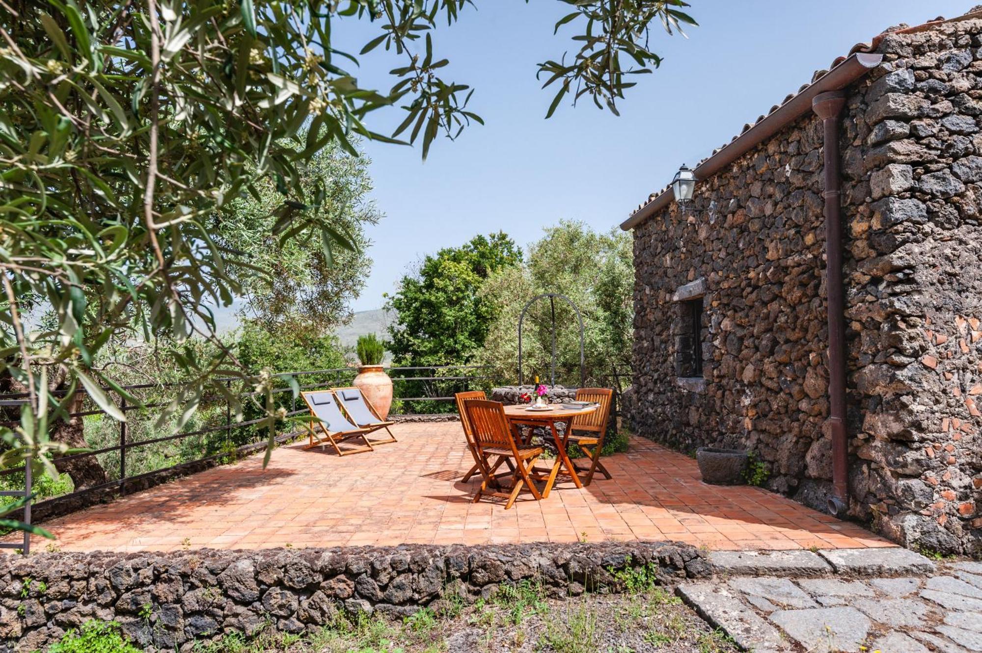 Terrazze Dell'Etna - Country Rooms And Apartments Рандаццо Екстер'єр фото