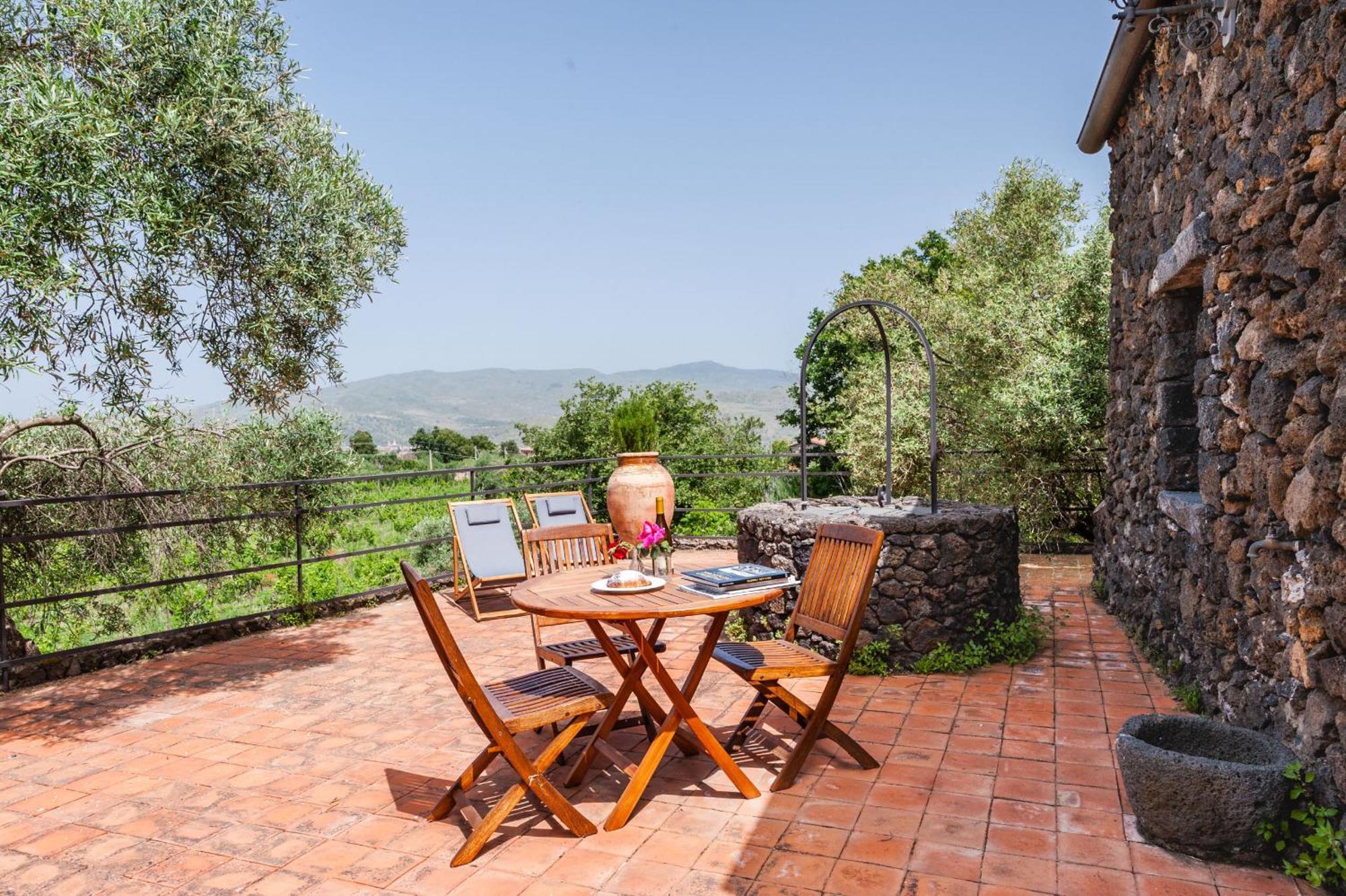 Terrazze Dell'Etna - Country Rooms And Apartments Рандаццо Екстер'єр фото