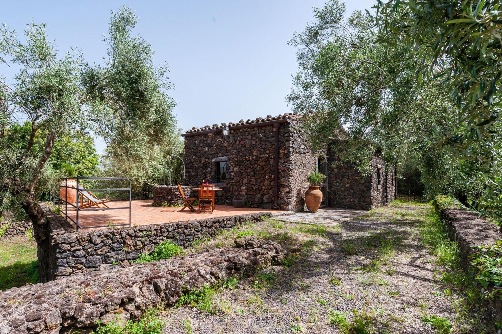 Terrazze Dell'Etna - Country Rooms And Apartments Рандаццо Екстер'єр фото