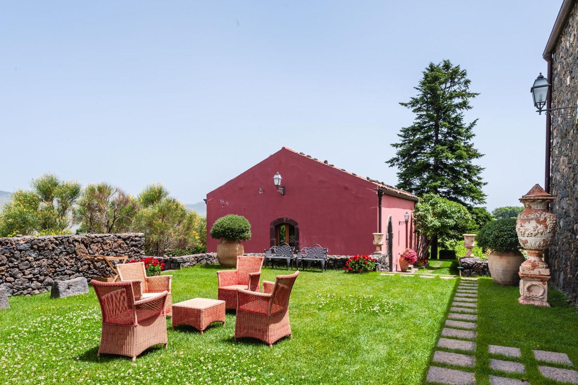 Terrazze Dell'Etna - Country Rooms And Apartments Рандаццо Екстер'єр фото