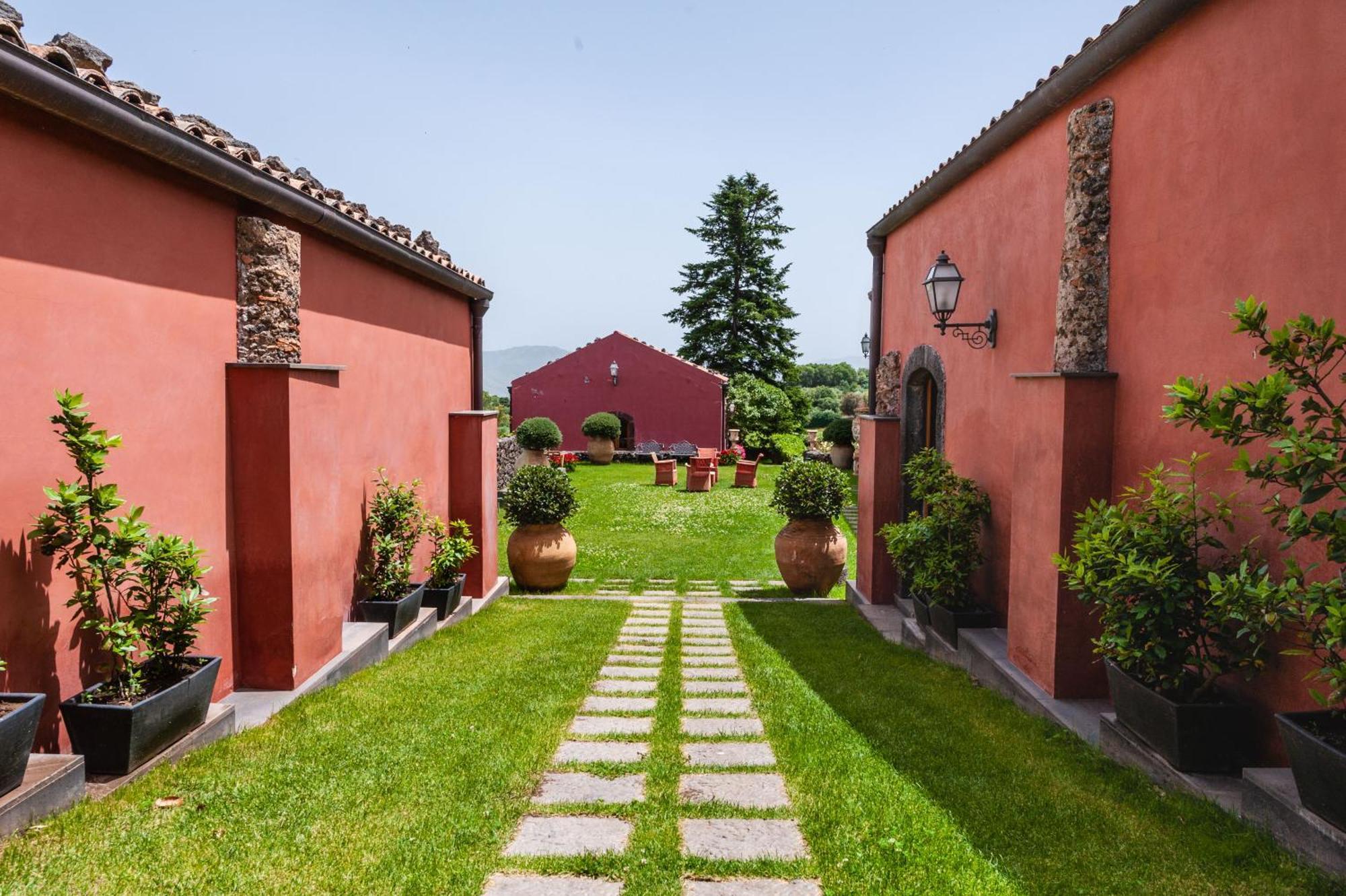 Terrazze Dell'Etna - Country Rooms And Apartments Рандаццо Екстер'єр фото